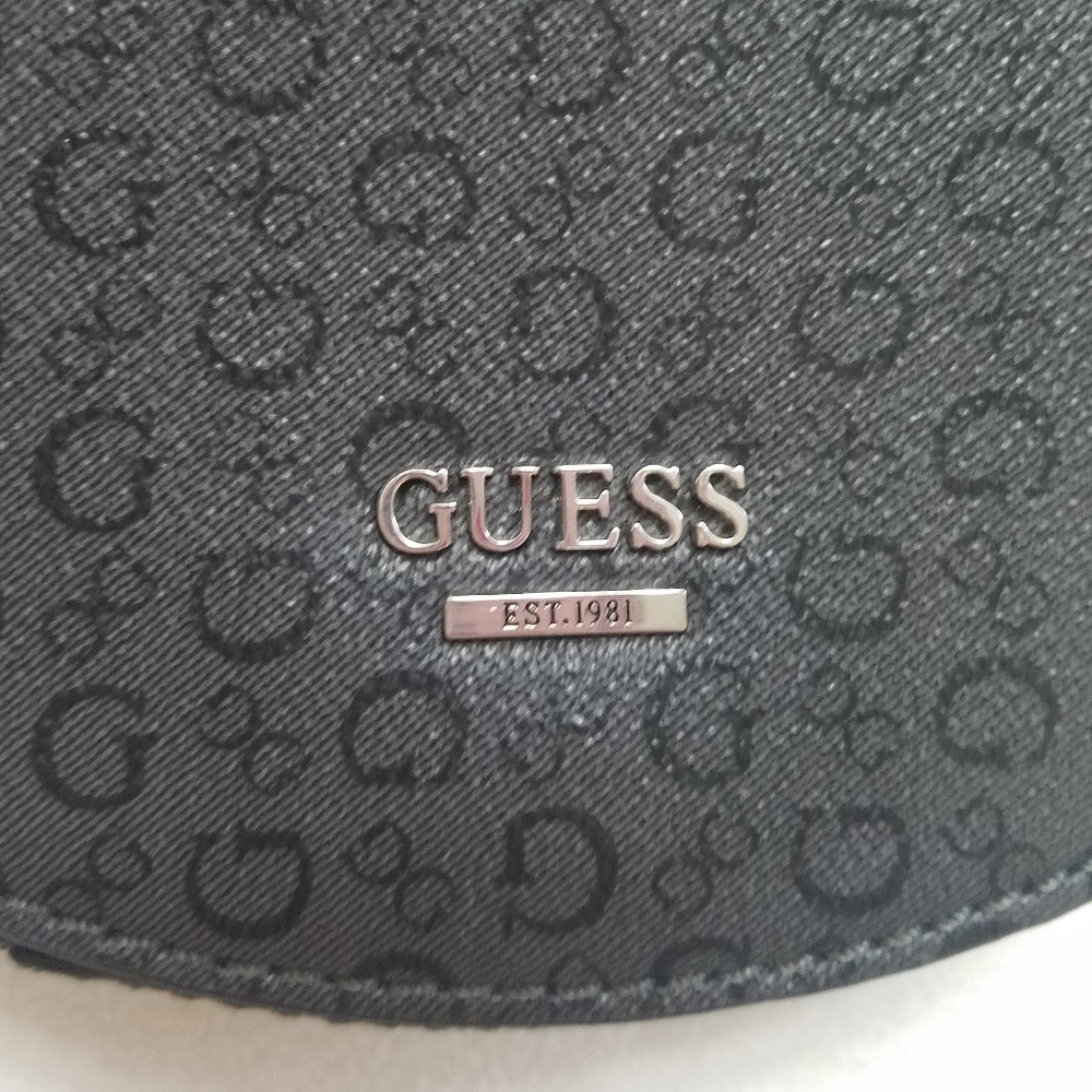 Guess Crossbody Purse - Picture 7 of 7